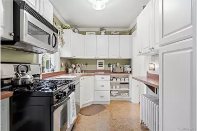544 Lombardy Boulevard, Brightwaters, NY 11718 - Photo 18