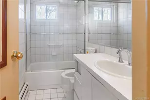 29 Serpentine Ln, Old Bethpage, NY 11804 - Photo 14
