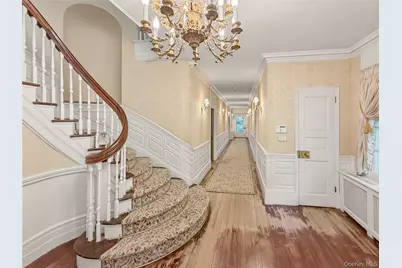 42 Clocktower Lane, Old Westbury, NY 11568 - Photo 18