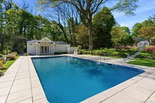42 Clock Tower Ln, Old Westbury, NY 11568 - Photo 2