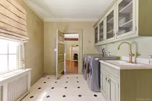 42 Clock Tower Ln, Old Westbury, NY 11568 - Photo 42