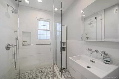 101 Oswego Street, North Bellmore, NY 11710 - Photo 16