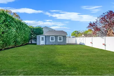 101 Oswego Street, North Bellmore, NY 11710 - Photo 44