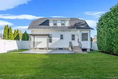 101 Oswego Street, North Bellmore, NY 11710 - Photo 40