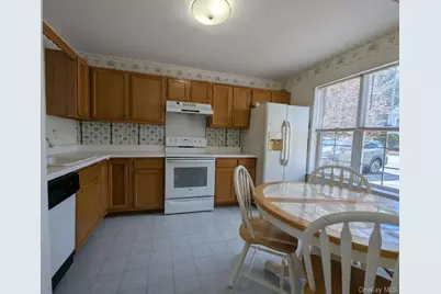 2 Durham Court, Middletown, NY 10940 - Photo 2