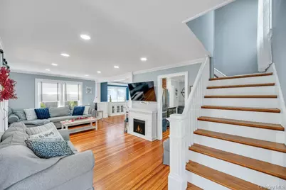 120 Cherry Avenue, West Sayville, NY 11796 - Photo 6