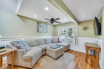 120 Cherry Avenue, West Sayville, NY 11796 - Photo 20
