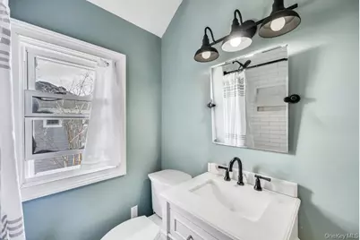 120 Cherry Avenue, West Sayville, NY 11796 - Photo 26