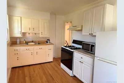 22 Lexington Avenue, Westbury, NY 11590 - Photo 6