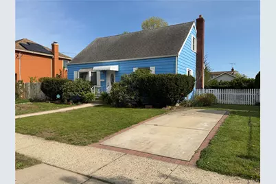 22 Lexington Avenue, Westbury, NY 11590 - Photo 2