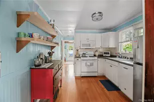 40 Bungalow Walk, Ocean Beach, NY 11770 - Photo 8