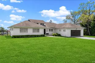 270 Dolphin Dr, Hewlett, NY 11598 - Photo 2