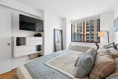 474 48th Avenue #7E, Long Island City, NY 11109 - Photo 8