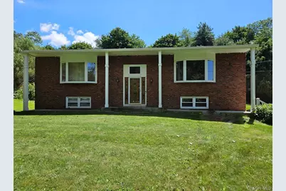 21 Verplanck Avenue, Hopewell Junction, NY 12533 - Photo 1