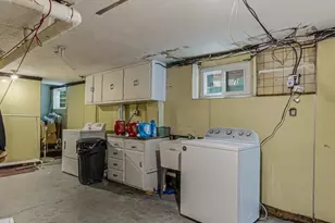 64-02 Ellwell Crescent, Rego Park, NY 11374 - Photo 34