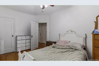 6402 Ellwell Crescent, Rego Park, NY 11374 - Photo 14