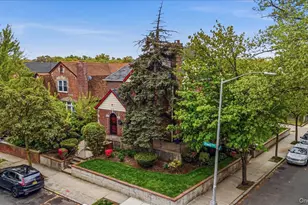 64-02 Ellwell Crescent, Rego Park, NY 11374 - Photo 36