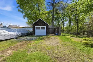 109 Grove Ave, Patchogue, NY 11772 - Photo 22