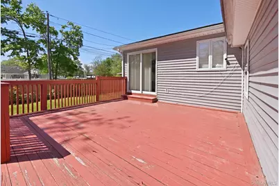 683 Broadway, Brentwood, NY 11717 - Photo 12