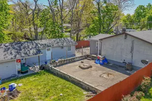 683 Broadway, Brentwood, NY 11717 - Photo 10