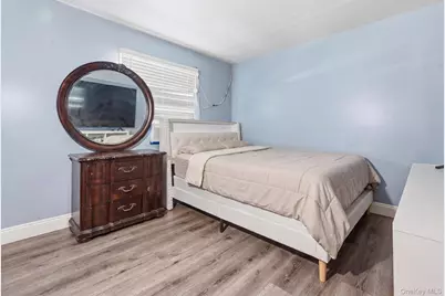 683 Broadway, Brentwood, NY 11717 - Photo 30