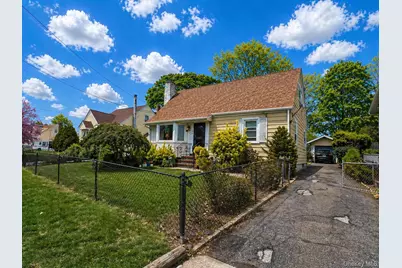 444 Brookside Avenue, Roosevelt, NY 11575 - Photo 2