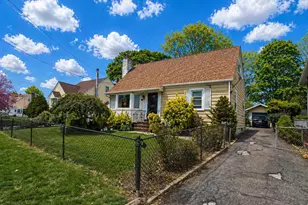 444 Brookside Ave, Roosevelt, NY 11575 - Photo 2