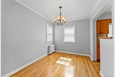134 E Dover Street, Valley Stream, NY 11580 - Photo 6