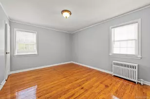 134 E Dover St, Valley Stream, NY 11580 - Photo 12