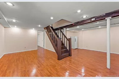 134 E Dover Street, Valley Stream, NY 11580 - Photo 26