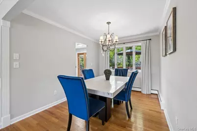 2 Carrigan Avenue, White Plains, NY 10605 - Photo 8