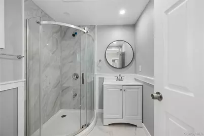 261 Marcellus Road, Mineola, NY 11501 - Photo 6