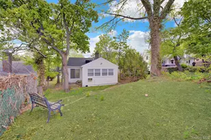 51-16 Little Neck Pkwy, Little Neck, NY 11362 - Photo 18