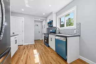 107 E St Marks Pl, Valley Stream, NY 11580 - Photo 10