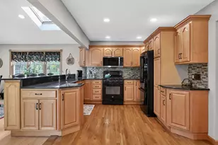 21 Foxcroft Dr, Nanuet, NY 10954 - Photo 10