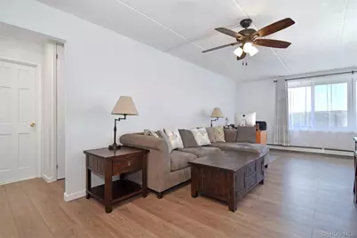 397 N Broadway #1Q, Yonkers, NY 10701 - Photo 2