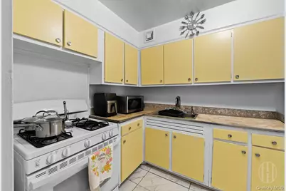 175 Archer Street #3E, Freeport, NY 11520 - Photo 8