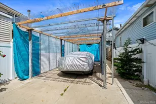 102-16 164th Rd, Howard Beach, NY 11414 - Photo 4