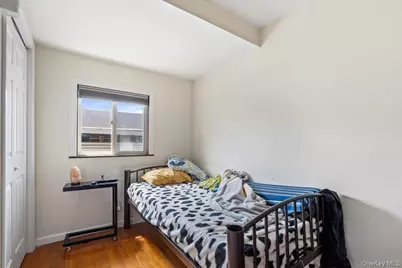 10216 164th Road, Howard Beach, NY 11414 - Photo 20
