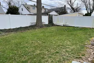 26 Purdue Rd, Glen Cove, NY 11542 - Photo 14