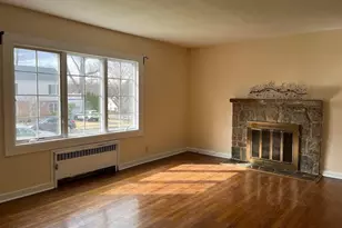 26 Purdue Rd, Glen Cove, NY 11542 - Photo 2