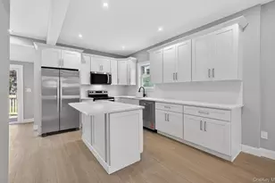 33 Fischer Ave, Islip Terrace, NY 11752 - Photo 2