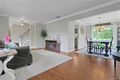 6 Mendolia Court, Pearl River, NY 10965 - Photo 10