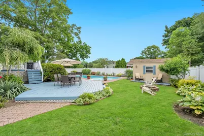 93 Midwood Avenue, Nesconset, NY 11767 - Photo 10