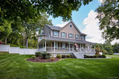 90 Woodcrest Drive, Hopewell Junction, NY 12533 - Photo 1