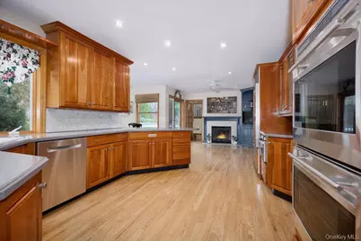 90 Woodcrest Drive, Hopewell Junction, NY 12533 - Photo 6