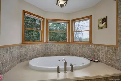 90 Woodcrest Drive, Hopewell Junction, NY 12533 - Photo 18