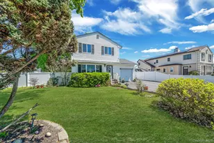 1169 Little East Neck Rd, West Babylon, NY 11704 - Photo 2