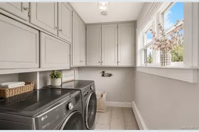 220 Foster Avenue, Sayville, NY 11782 - Photo 12