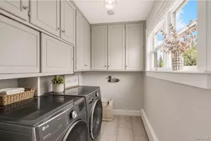 220 Foster Ave, Sayville, NY 11782 - Photo 12